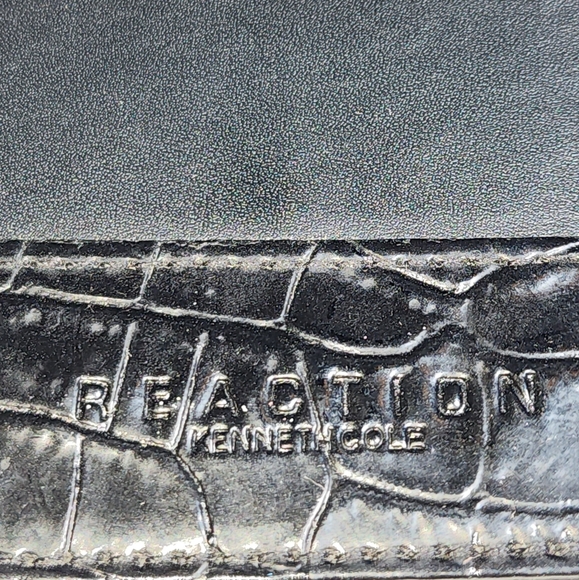 Kenneth Cole Reaction Black Vegan Leather Bifold Checkbook Wallet 6.5"X3"X0.25" - Picture 6 of 6